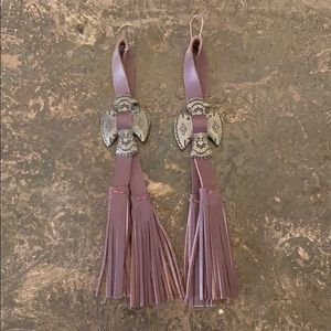 Saddle Tramp Leather earnings